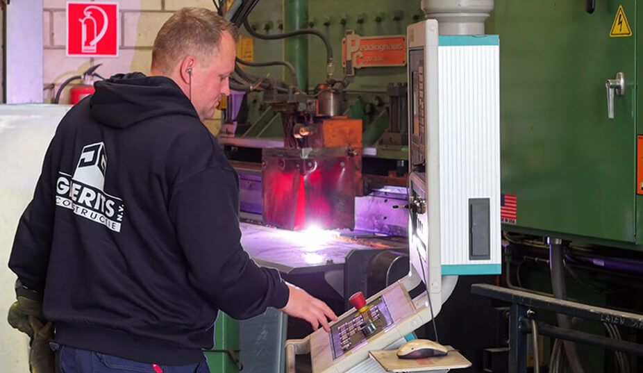 Machine of installatie voor Pons- & plasmabewerking
